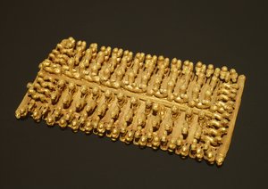 Mellkasi fibula állatfigurákkal a Barberini sírból, Palestrina, Olaszország, Kr.e. 625-600 (arany)